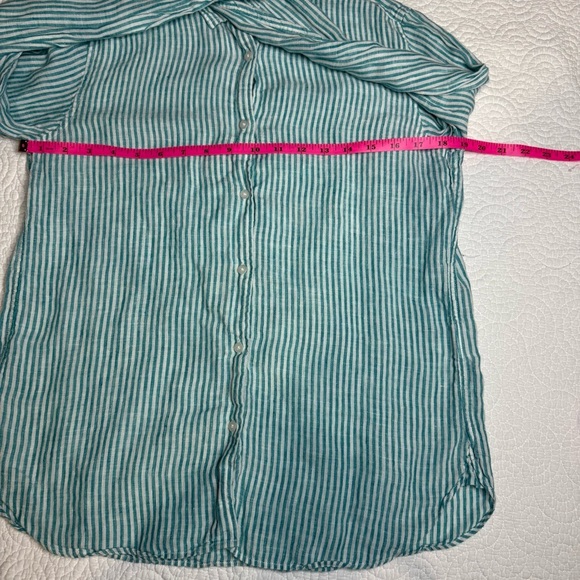 Uniqlo Button Down Shirt in Green and White size Small - Picture 4 of 7